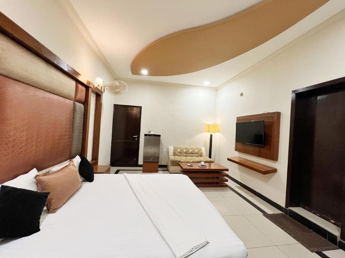 Hotel ムルターン エクステリア 写真